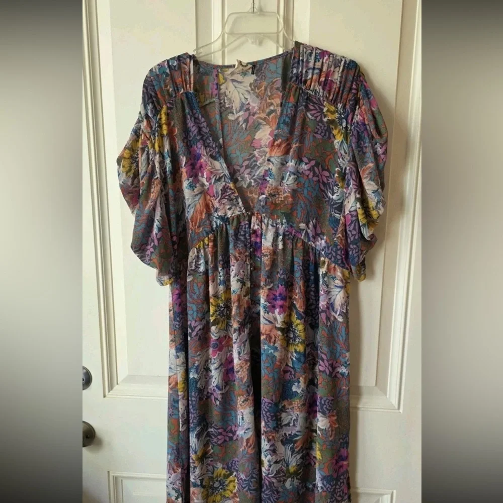 Anthropologie Akemi + Kin Floral Sheer Midi Floral Dress Medium - Picture 2 of 9